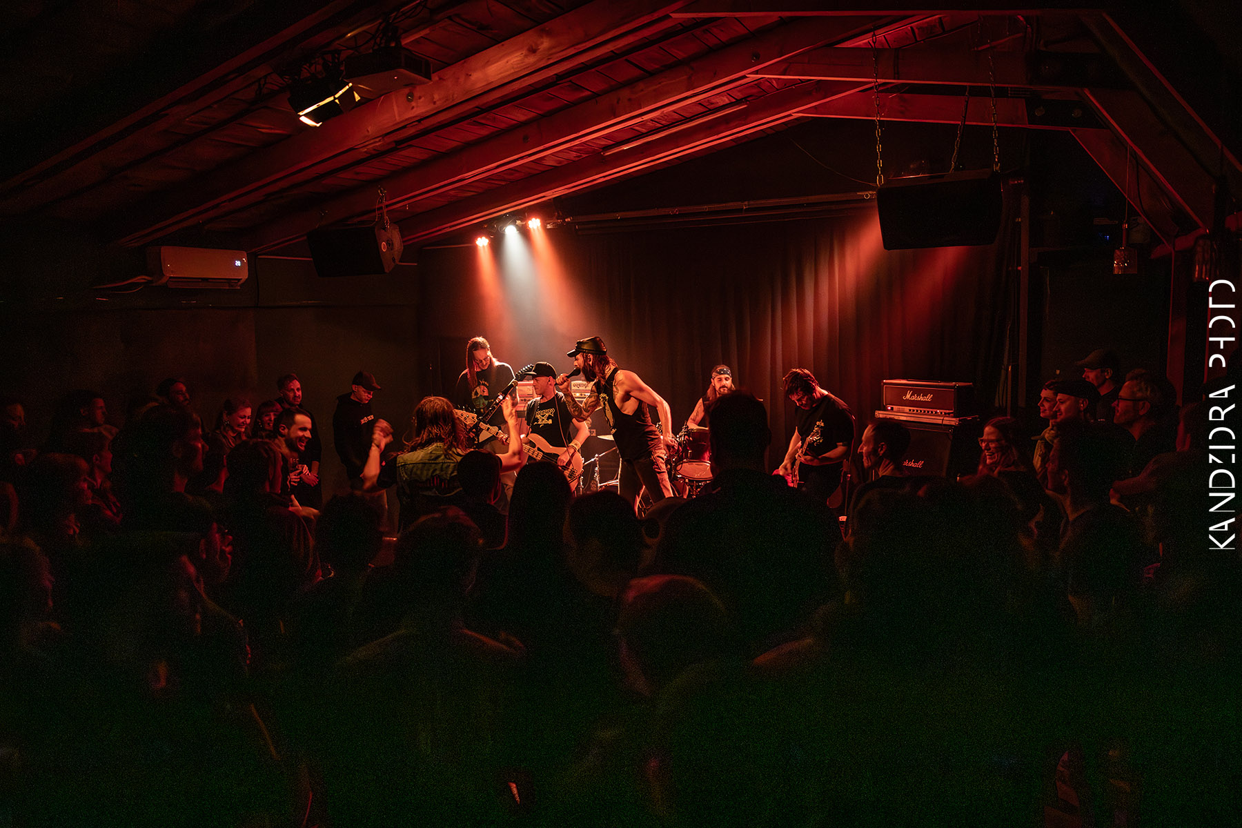 Howling Wolves Record Release Party 2026 - Neue Zukunft
