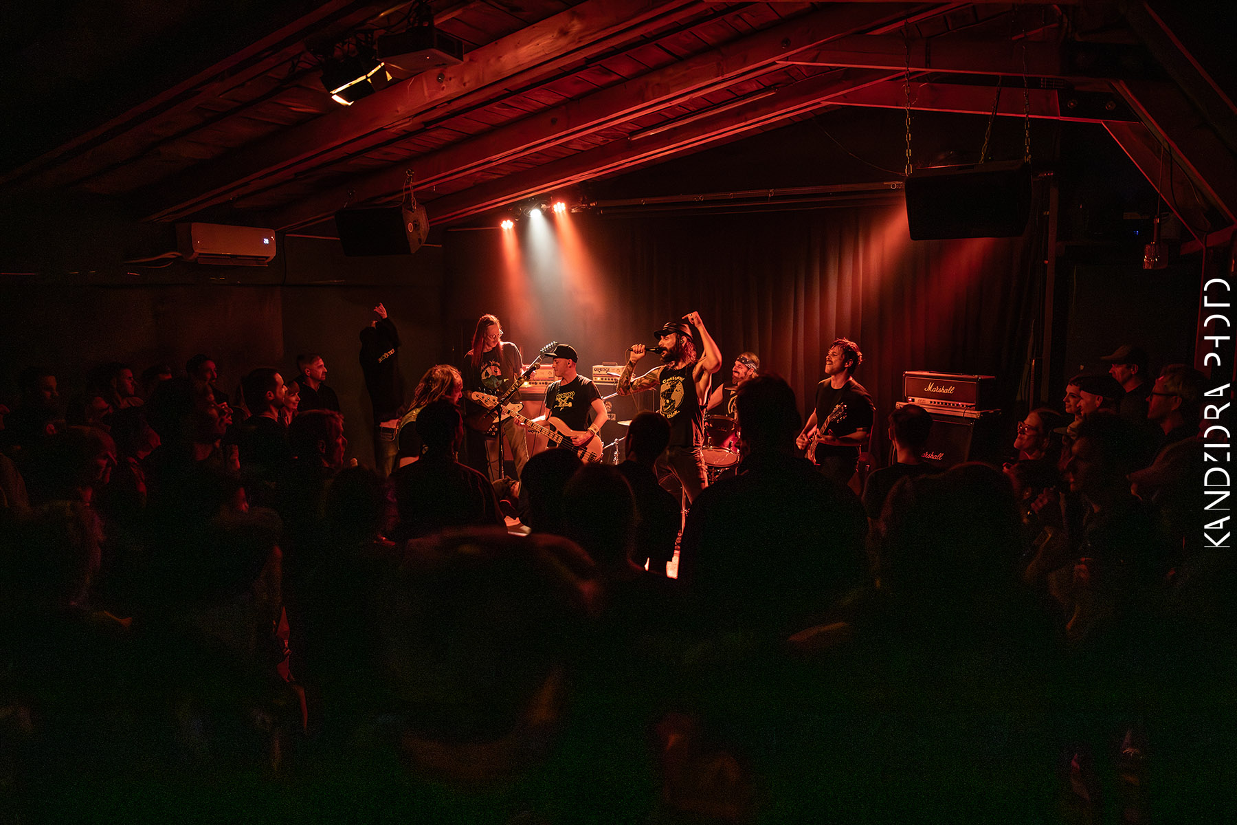Howling Wolves Record Release Party 2026 - Neue Zukunft