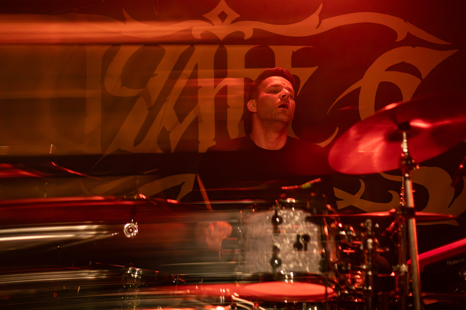 Wyatt E and The Antikaroshi at Neue Zukunft 2026