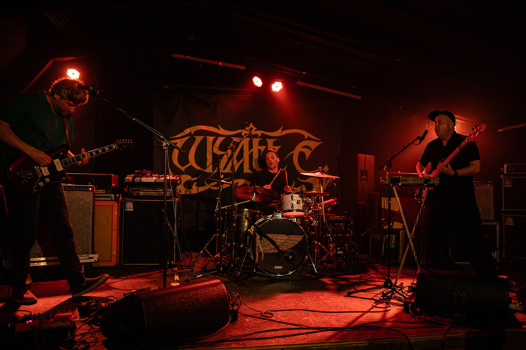 Wyatt E and The Antikaroshi at Neue Zukunft 2026