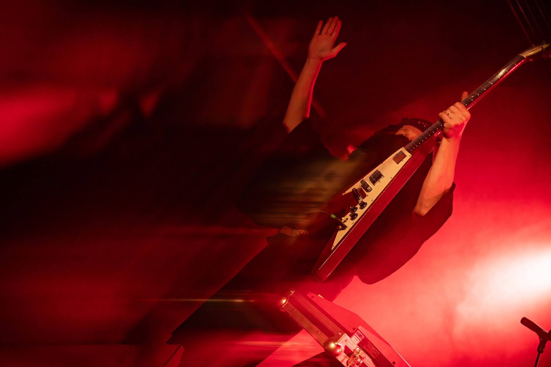 Wyatt E and The Antikaroshi at Neue Zukunft 2026